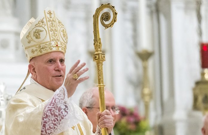 Arzobispo Aquila Misa